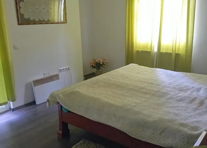 Medina בית הארחה 4*